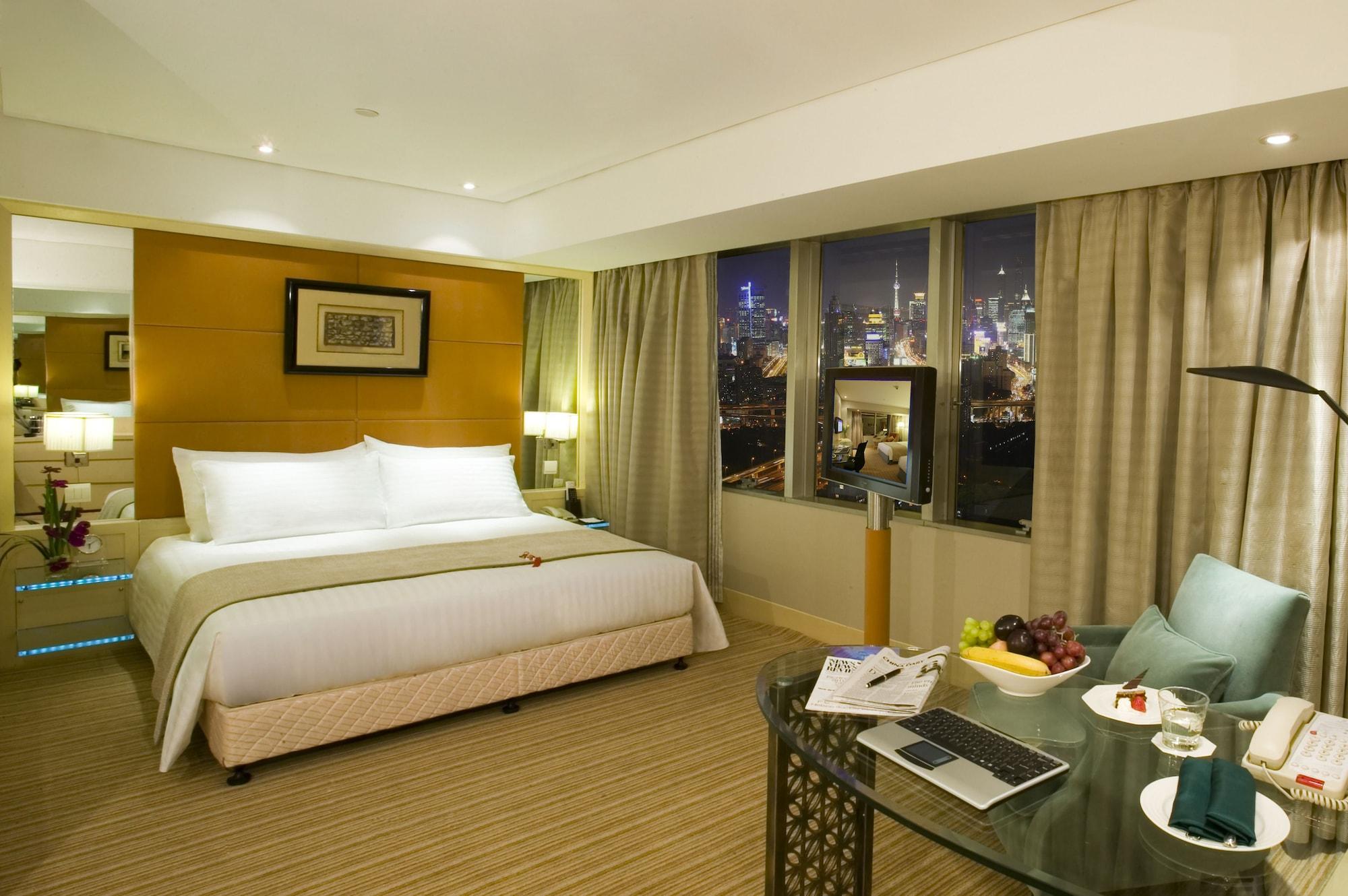 Jin Jiang Tower Hotel Шанхай Екстериор снимка