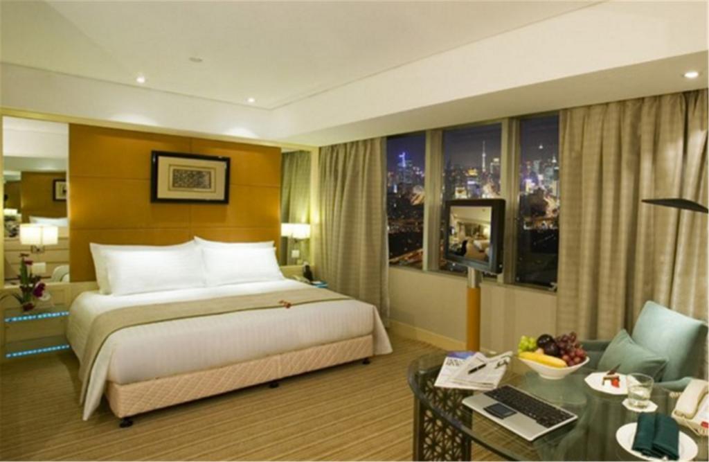 Jin Jiang Tower Hotel Шанхай Екстериор снимка